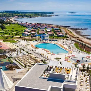 Arena Grand Kazela Homes Holiday park